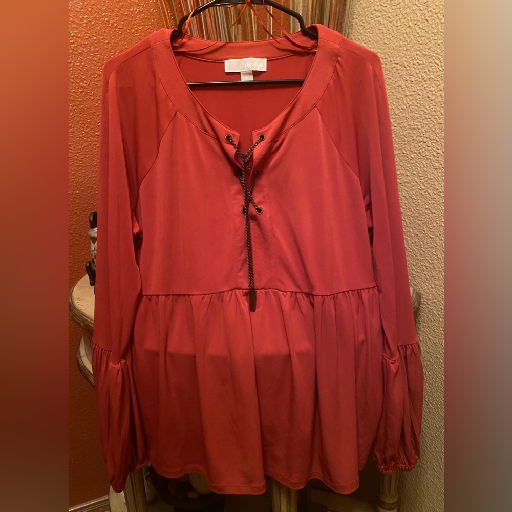 Michael Kors - EUC - Peplum style blouse with a chain lace-up detail- size XL